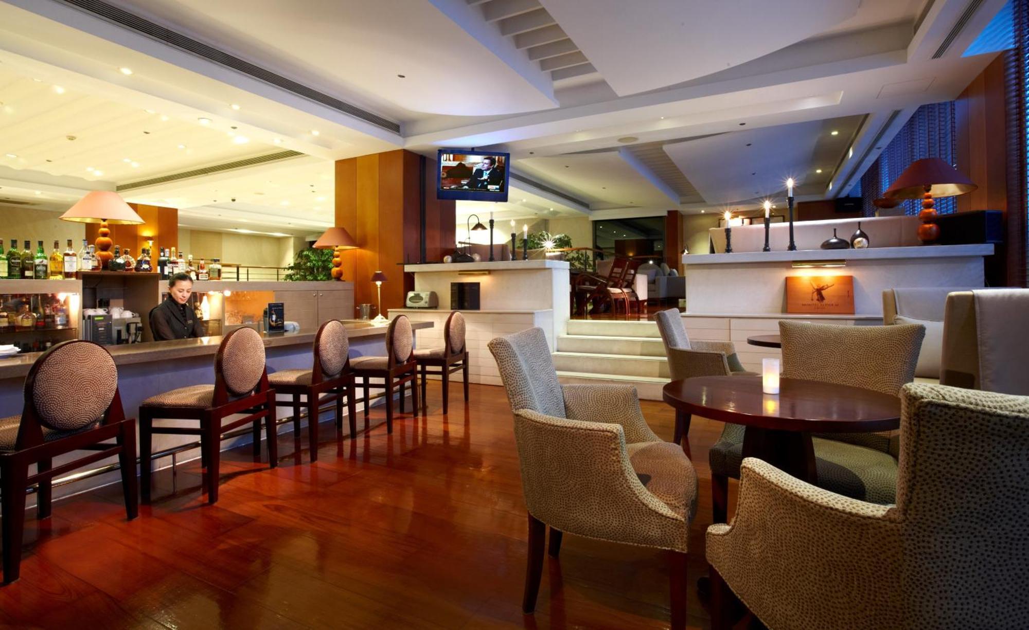 Hotel Royal Hsinchu Ristorante foto The Bar