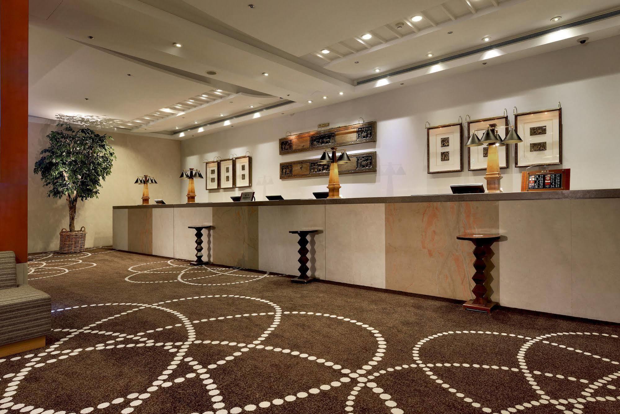 Hotel Royal Hsinchu Esterno foto The lobby of the hotel